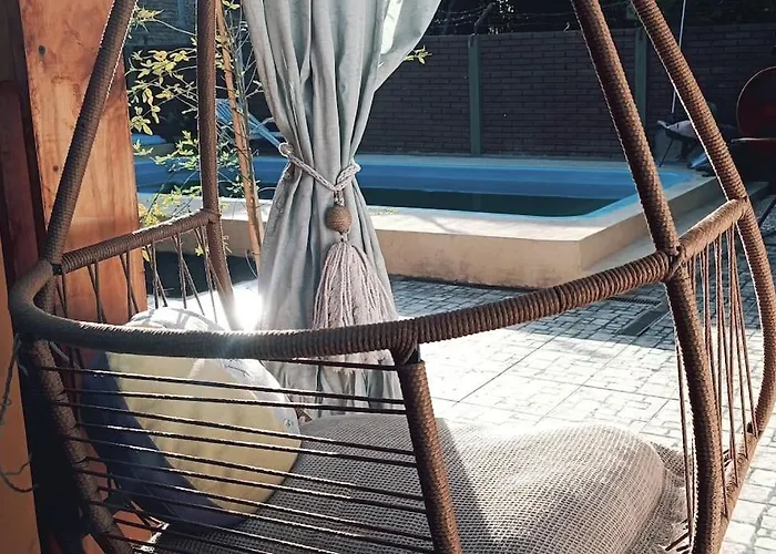 Casa Olivia- Alojamiento Con Piscina - Aeropuerto Ezeiza
