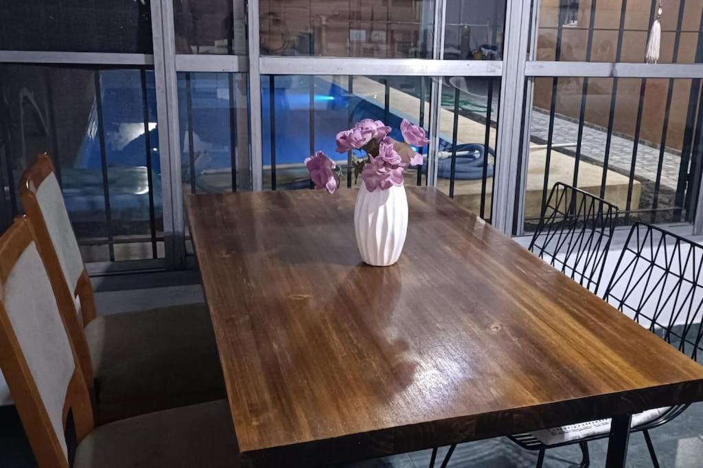 Casa Olivia- Con Piscina - Aeropuerto Apartment *